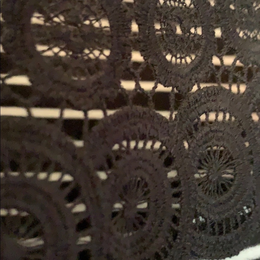Top - Picture 2 of 4